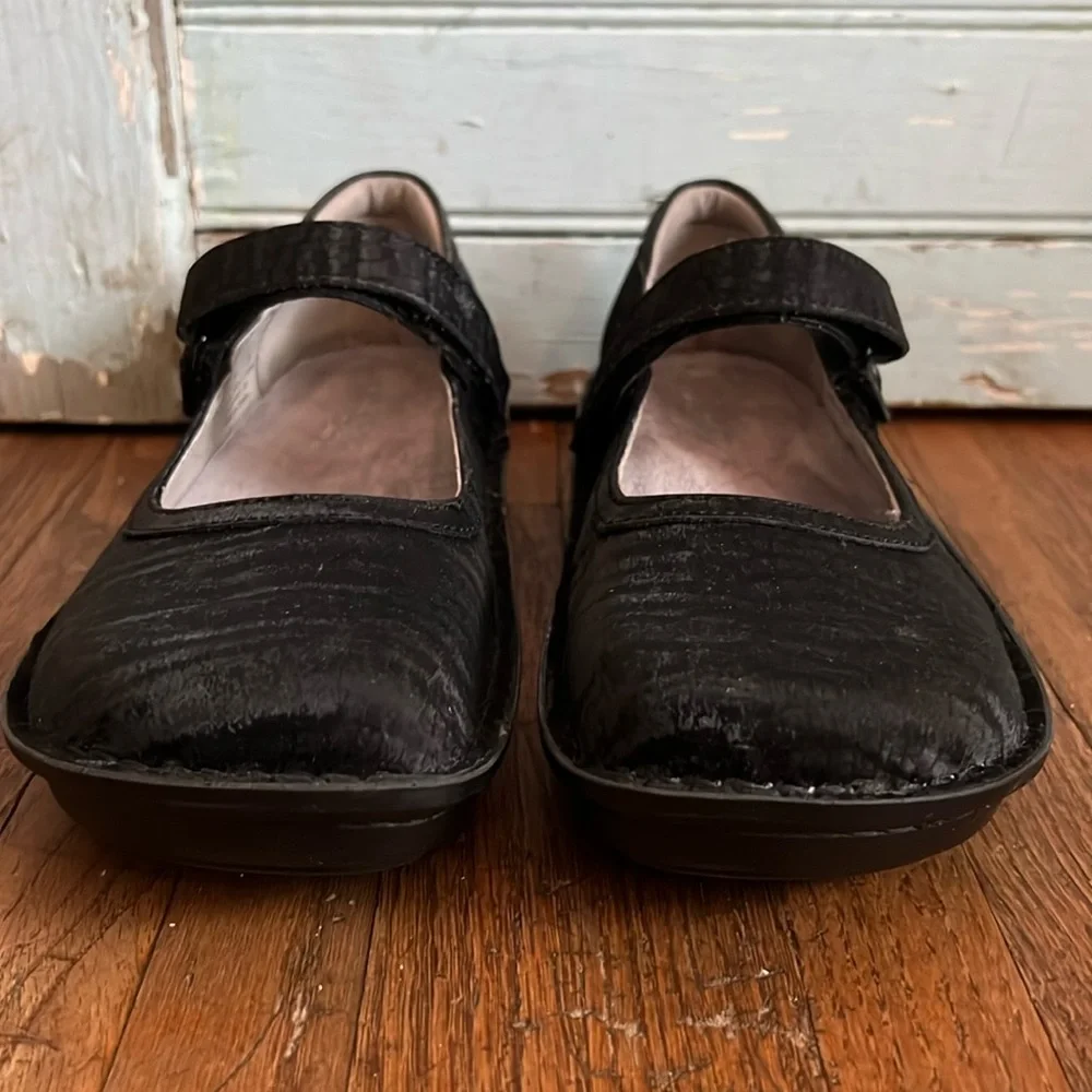 Women’s Alegria Leather/Suede Zebra Mary Jane Shoes - Picture 2 of 9
